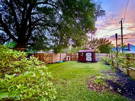 541 Roanoke Avenue Roanoke Rapids NC 27870