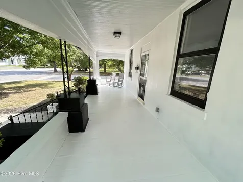 541 Roanoke Avenue Roanoke Rapids NC 27870