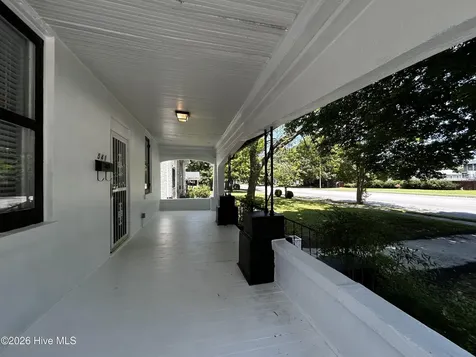 541 Roanoke Avenue Roanoke Rapids NC 27870