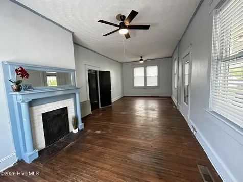 541 Roanoke Avenue Roanoke Rapids NC 27870