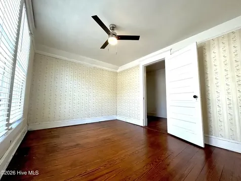 541 Roanoke Avenue Roanoke Rapids NC 27870