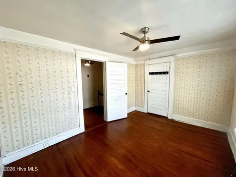 541 Roanoke Avenue Roanoke Rapids NC 27870