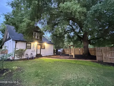 541 Roanoke Avenue Roanoke Rapids NC 27870