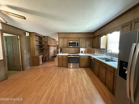 504 Pineview Road Clinton NC 28328