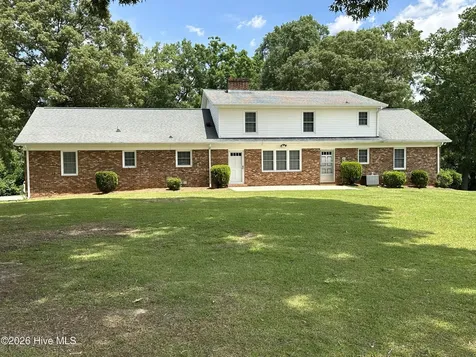 504 Pineview Road Clinton NC 28328