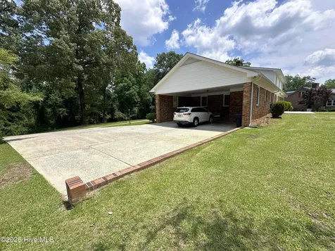 504 Pineview Road Clinton NC 28328