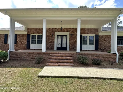 504 Pineview Road Clinton NC 28328