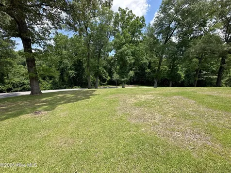 504 Pineview Road Clinton NC 28328