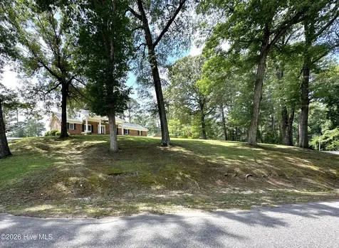 504 Pineview Road Clinton NC 28328