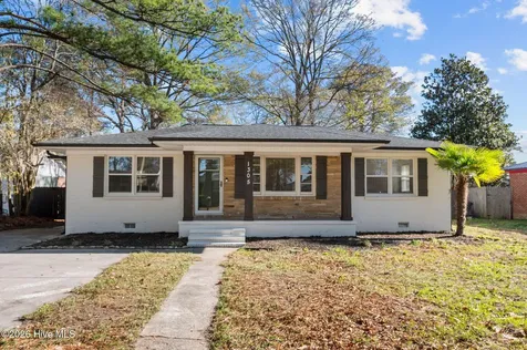1305 Washington Street Washington NC 27889