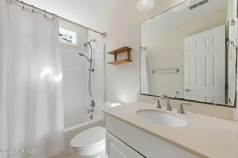 1007 Barkentine Drive New Bern NC 28560