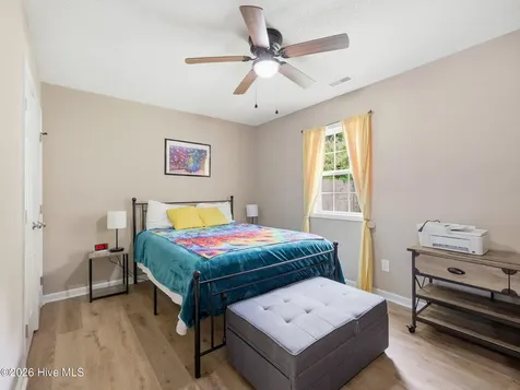 100 Hampton Court Jacksonville NC 28546