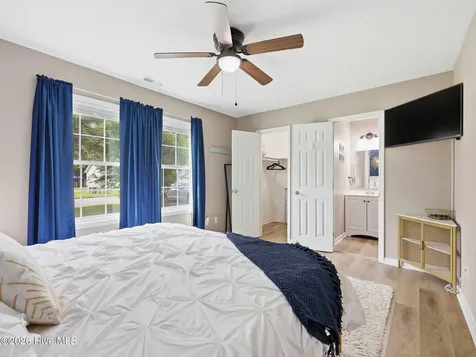 100 Hampton Court Jacksonville NC 28546