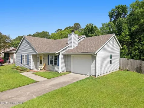 100 Hampton Court Jacksonville NC 28546