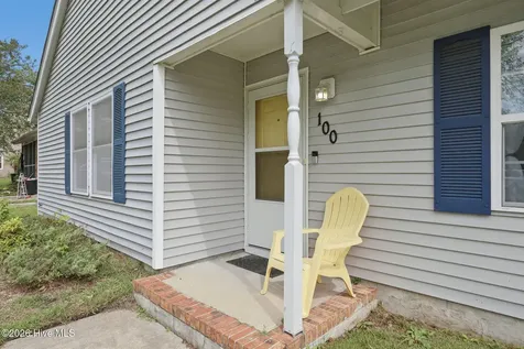 100 Hampton Court Jacksonville NC 28546