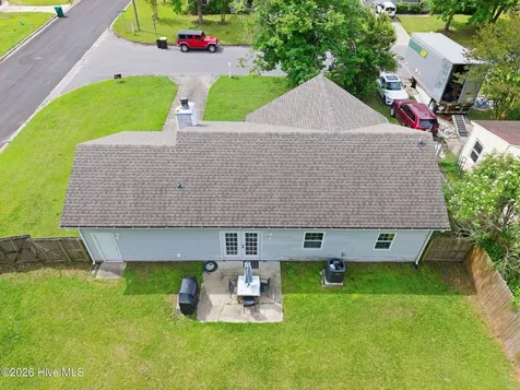 100 Hampton Court Jacksonville NC 28546