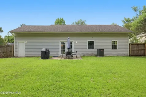 100 Hampton Court Jacksonville NC 28546