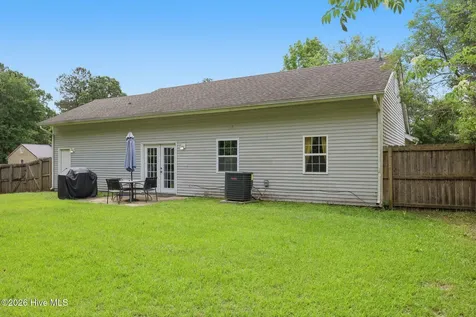 100 Hampton Court Jacksonville NC 28546