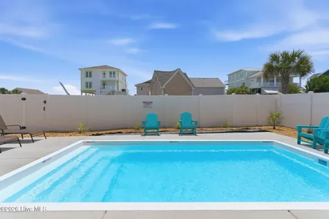 5205 E Pelican Drive Oak Island NC 28465