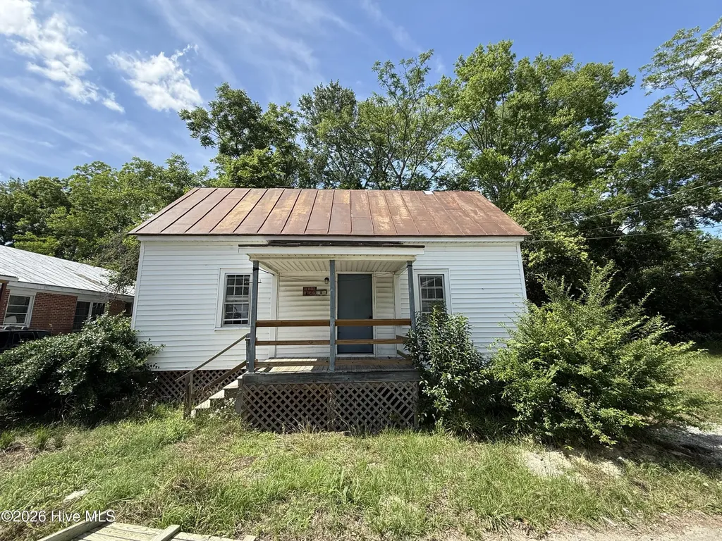 516 Tower Hill Road Kinston NC 28501