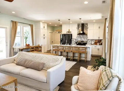 7120 Canal Drive Emerald Isle NC 28594