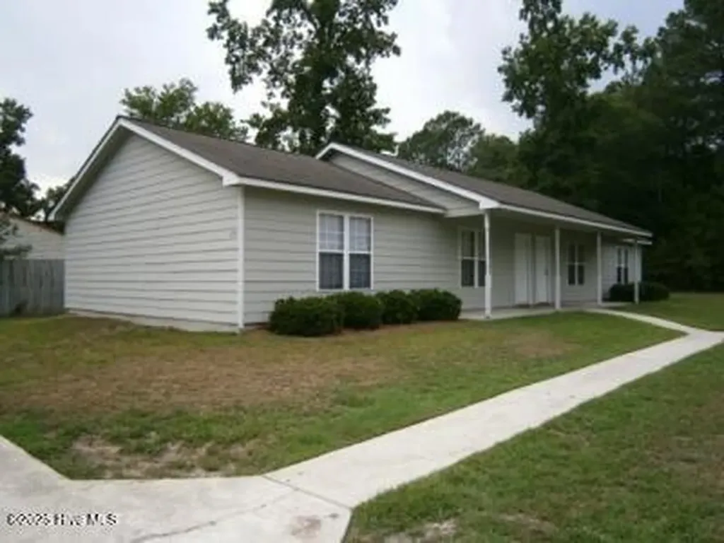 231 Lakewood Drive Jacksonville NC 28546