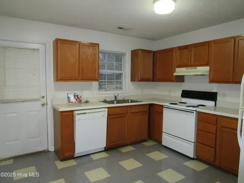 231 Lakewood Drive Jacksonville NC 28546