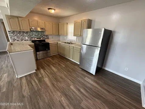 302 Hubert Mclean Avenue Red Springs NC 28377