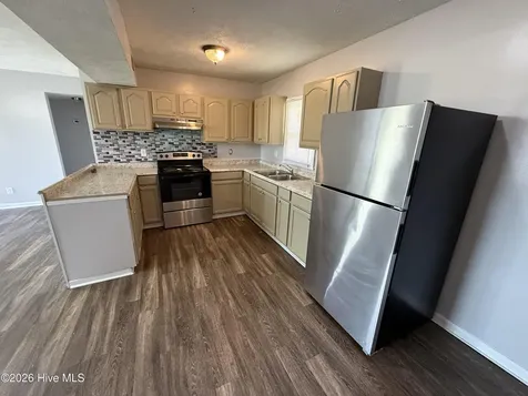 302 Hubert Mclean Avenue Red Springs NC 28377