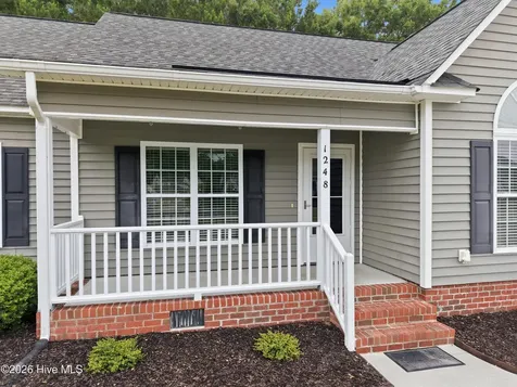 1248 Bristolmoor Drive Winterville NC 28590