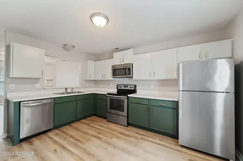 1072 W Pueblo Drive Jacksonville NC 28546