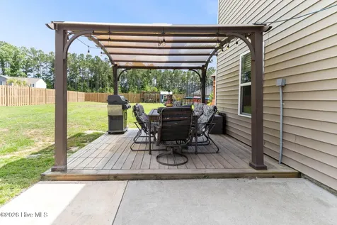 26 Fresh Air Drive Hampstead NC 28443
