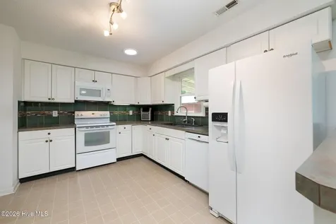 5101 Sand Ridge Road New Bern NC 28560