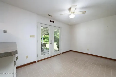 5101 Sand Ridge Road New Bern NC 28560