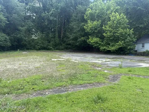 208 Glenwood Avenue Kinston NC 28501