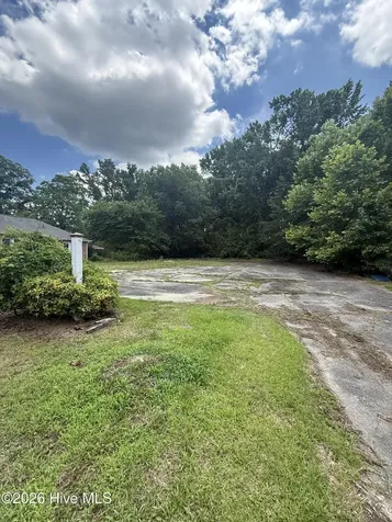 208 Glenwood Avenue Kinston NC 28501
