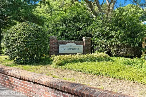 504 Periwinkle Way Caswell Beach NC 28465