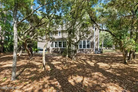 504 Periwinkle Way Caswell Beach NC 28465