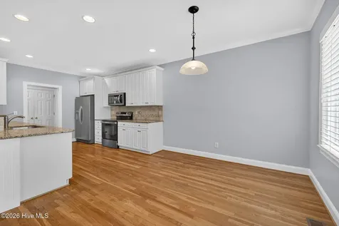 7037 Cayman Court Wilmington NC 28405