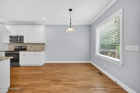 7037 Cayman Court Wilmington NC 28405