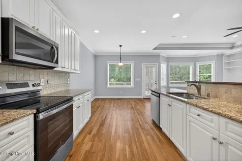 7037 Cayman Court Wilmington NC 28405