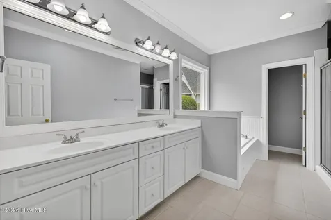 7037 Cayman Court Wilmington NC 28405