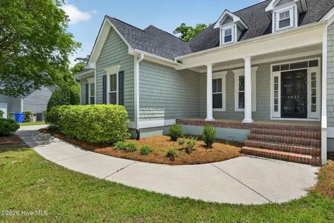 7037 Cayman Court Wilmington NC 28405
