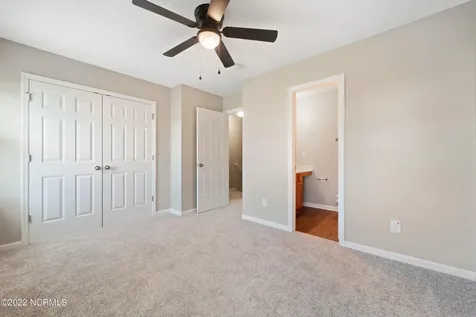 1000 Banister Loop Jacksonville NC 28546