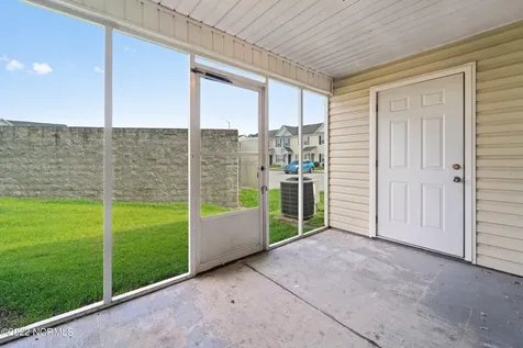 1000 Banister Loop Jacksonville NC 28546
