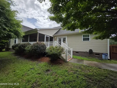 205 Woodberry Place Jacksonville NC 28540