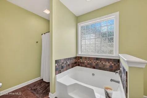 220 Iverleigh Lane Jacksonville NC 28540