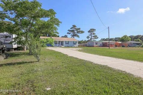 2098 Nc Highway 172 Sneads Ferry NC 28460