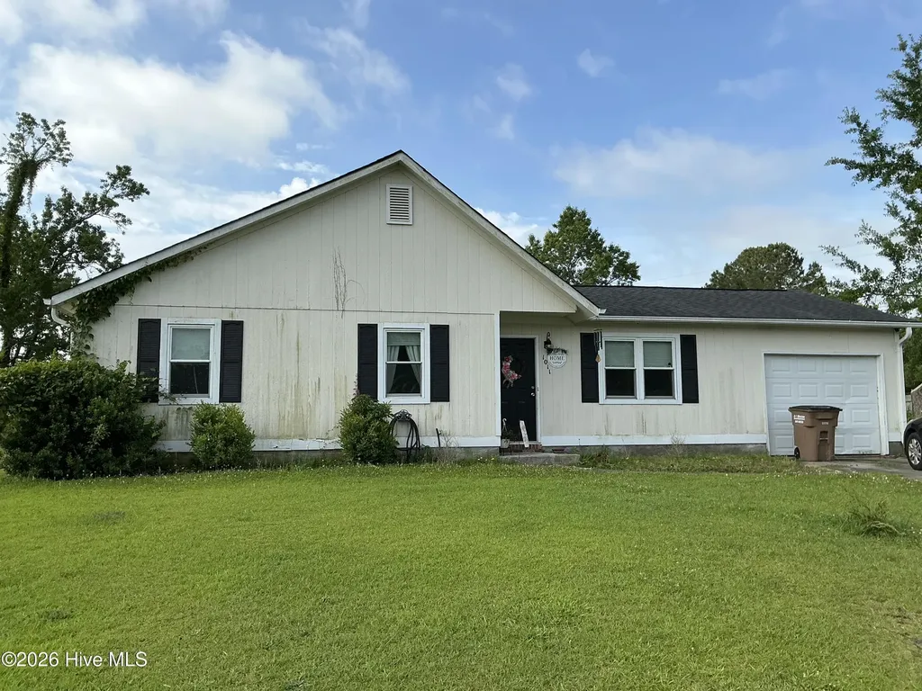 1011 Ridgecrest Lane Jacksonville NC 28546