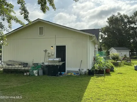 1011 Ridgecrest Lane Jacksonville NC 28546